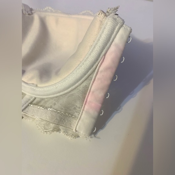 Victoria’s Secret Sexy Little Things Lace Corset Front Clasp White Lace Bra 34C - Picture 5 of 8